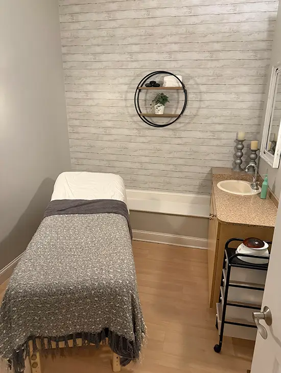 room for facials at day spa in easton ma